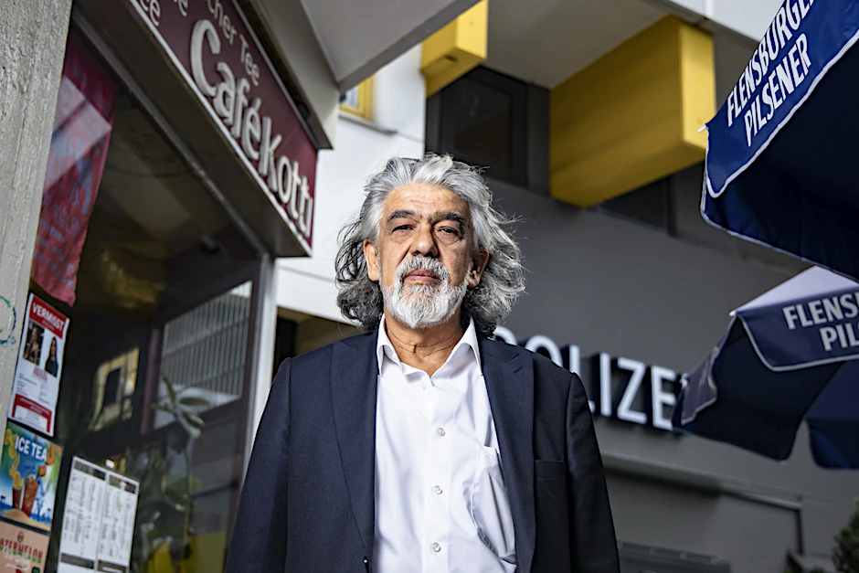 Ercan Yasaroglu ist der Besitzer des Café Kotti. Er ist seit über 20 Jahren mit Cem Özdemir befreundet.
