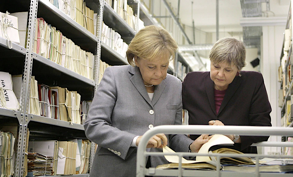 Was steht in Merkels Stasi-Akte? Verwaltungsgericht urteilt über Herausgabeantrag