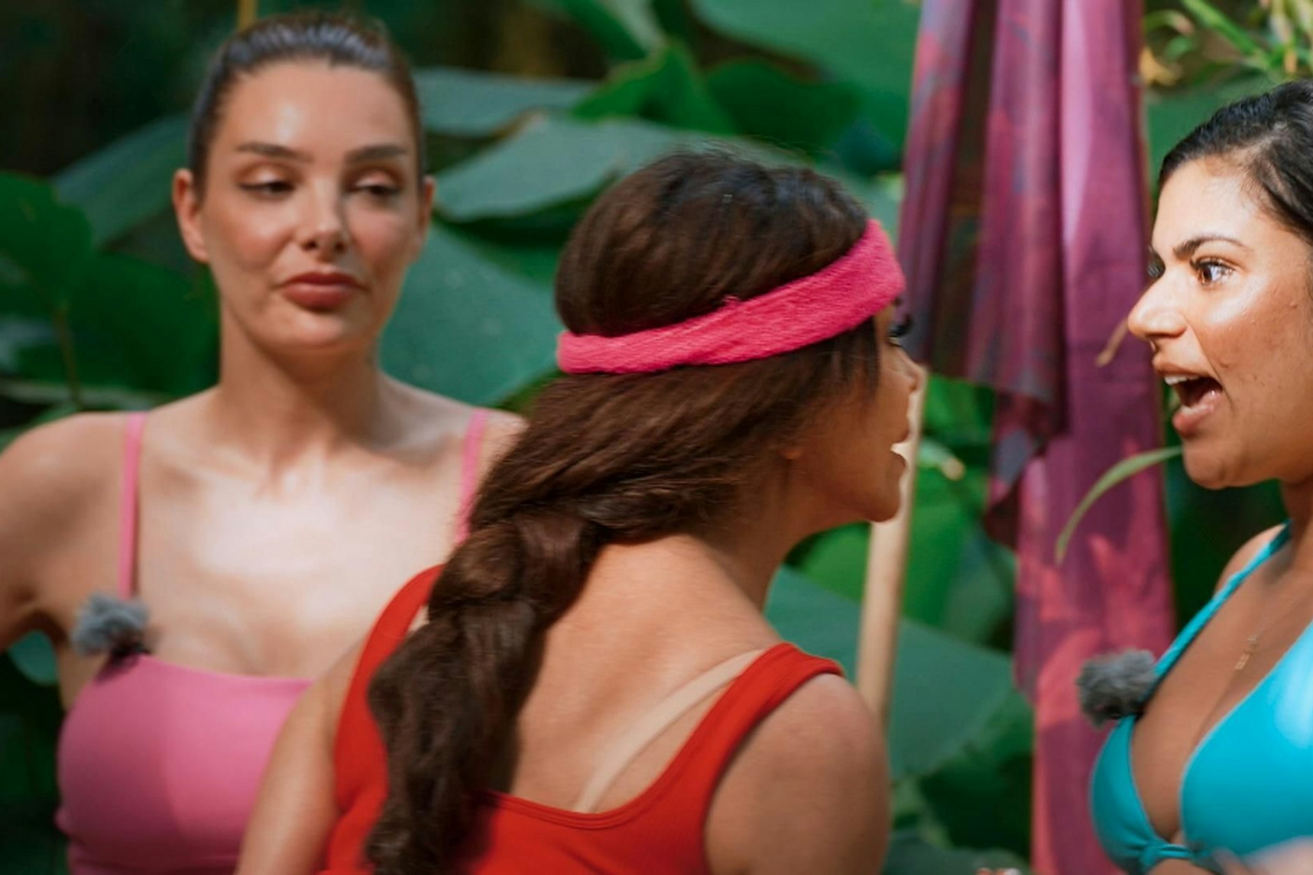 Kader Loth und Tanja Tischewitsch bekommen sich bei „Reality Queens“ in die Haare.