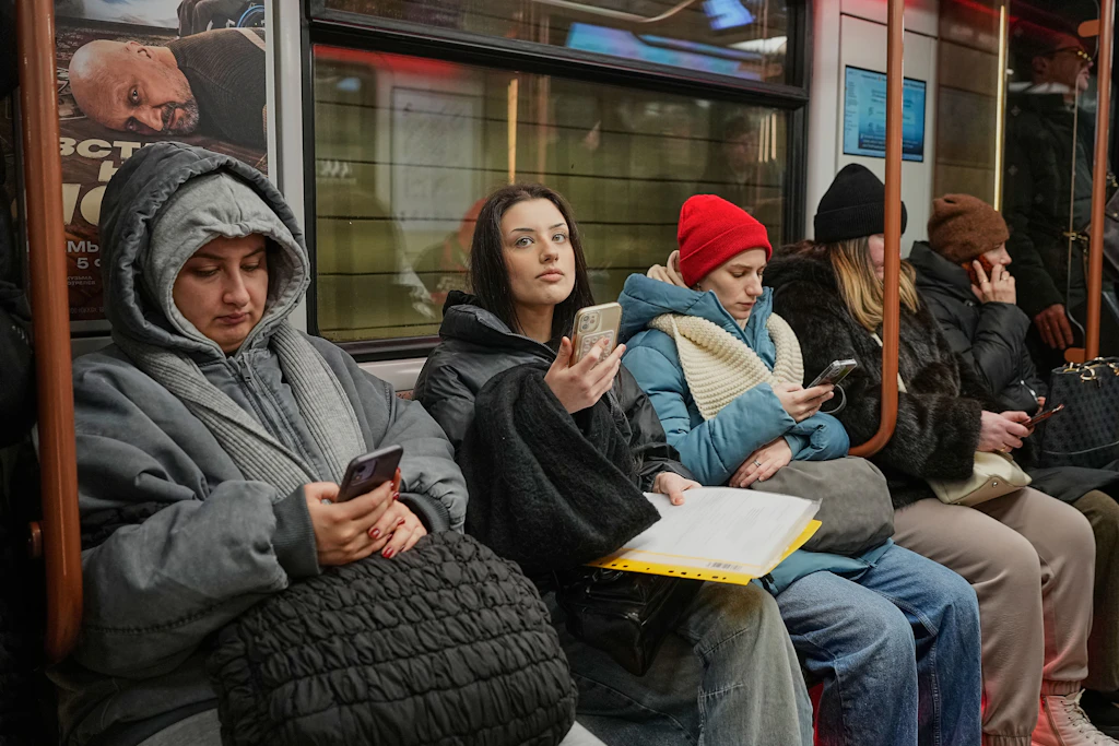 Russia: Mysterious internet outages drive up walkie-talkie sales.