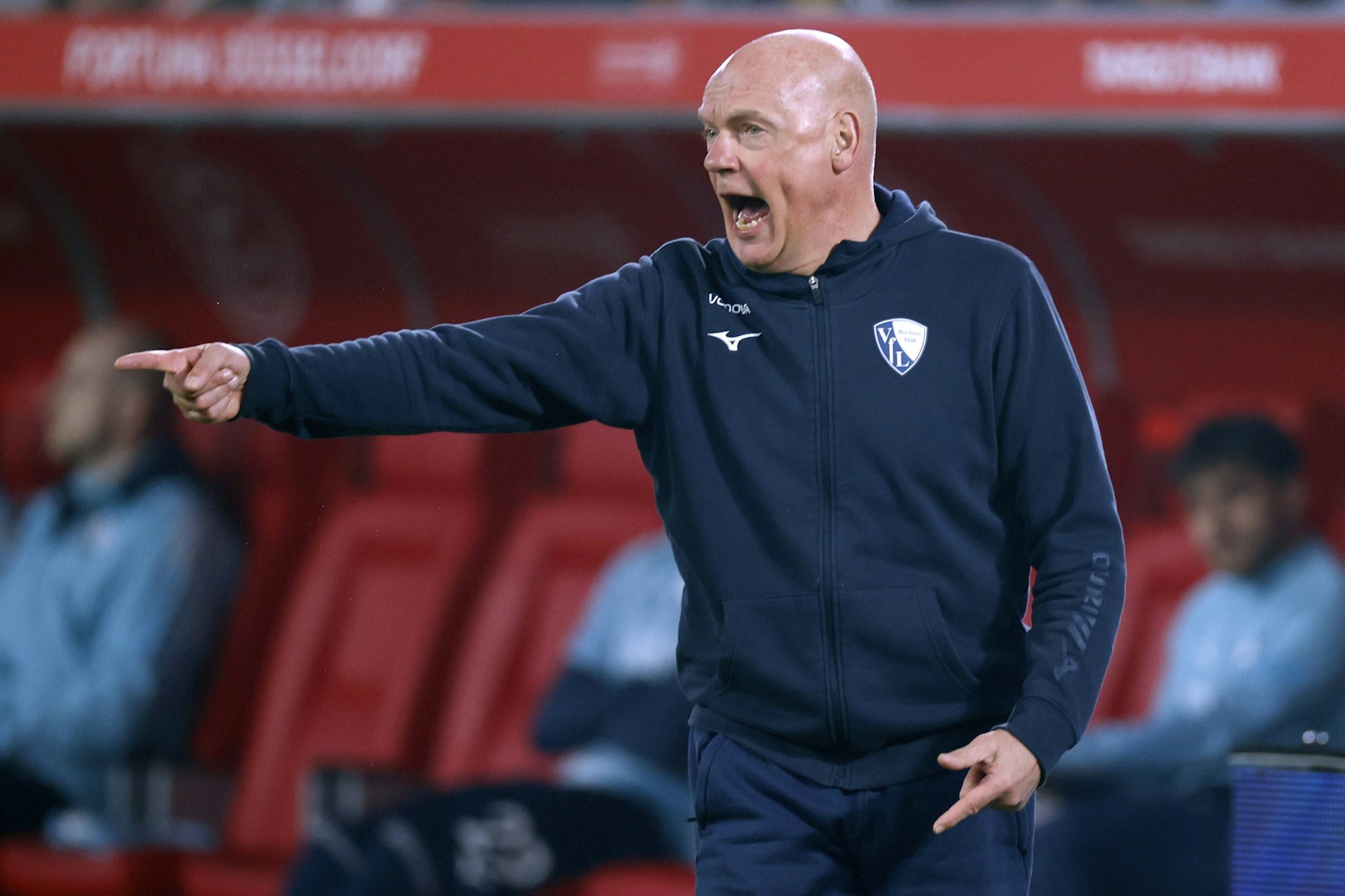 Trainer Uwe Rösler zog den VFL Bochum aus dem Abstiegssumpf. Be seinem Debüt im Oktober 2025 siegte er 3:2 gegen Hertha BSC.