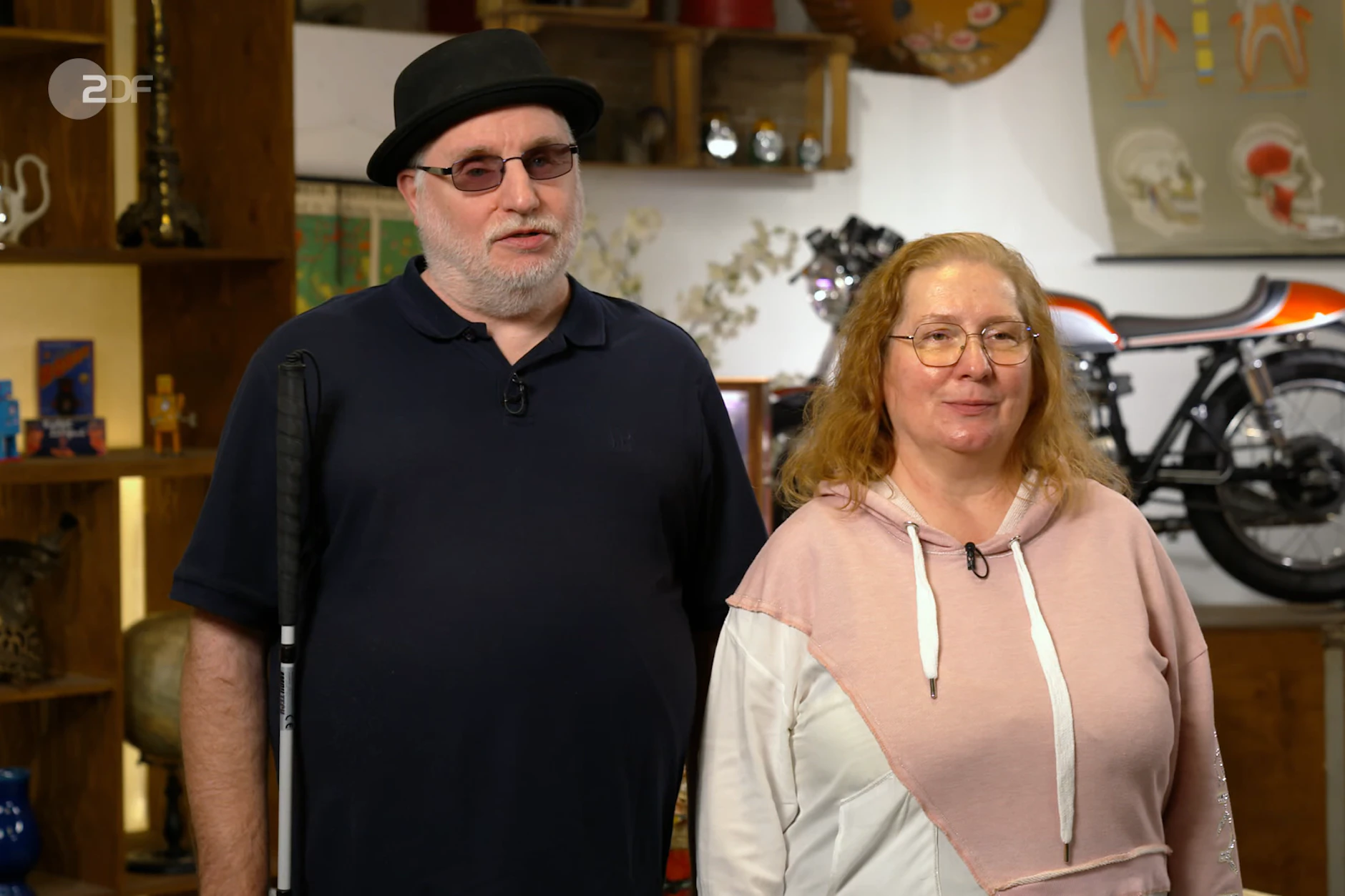 Doris und Ulrich Weyers wollen bei „Bares für Rares“ vier besondere Pfeifen aus „Herr der Ringe“ verkaufen.