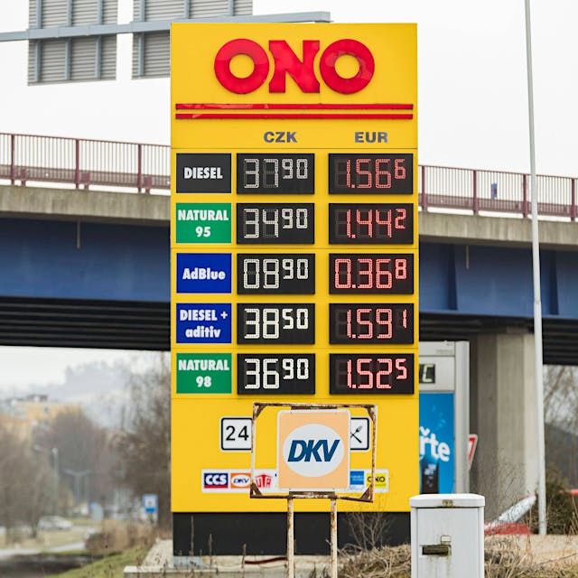 Tanktourismus boomt: Deutsche Studenten pendeln nach Tschechien!