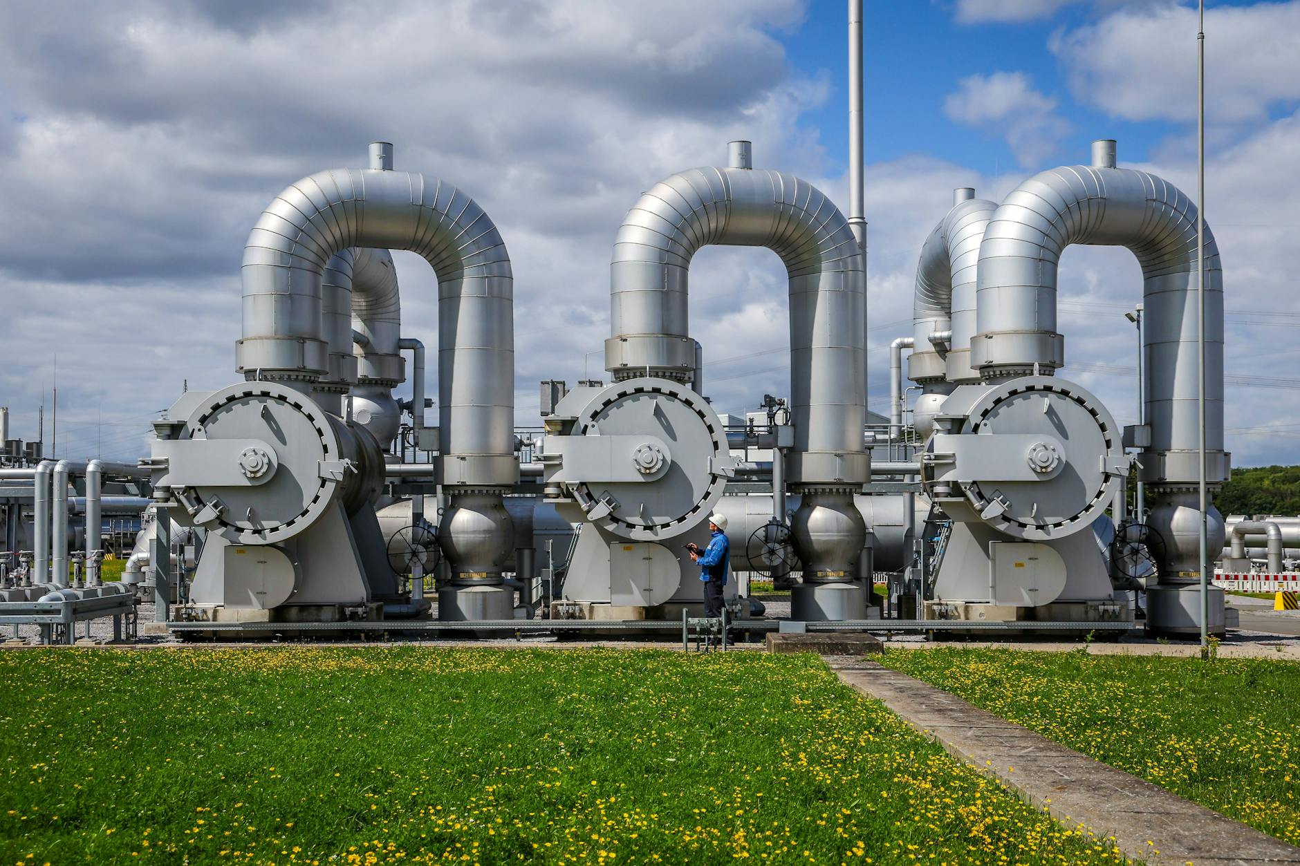 Europas Gasspeicher sind derzeit nur zu etwa 29 Prozent gefüllt. Der durch die Iran-Krise bedingte LNG-Mangel könnte die Befüllung für den nächsten Winter zusätzlich erschweren.