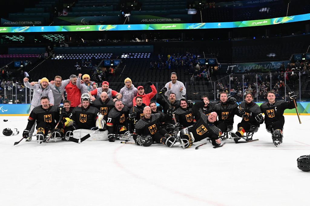 Paralympics: Deutsches Eishockey-Team spielt um Platz fünf