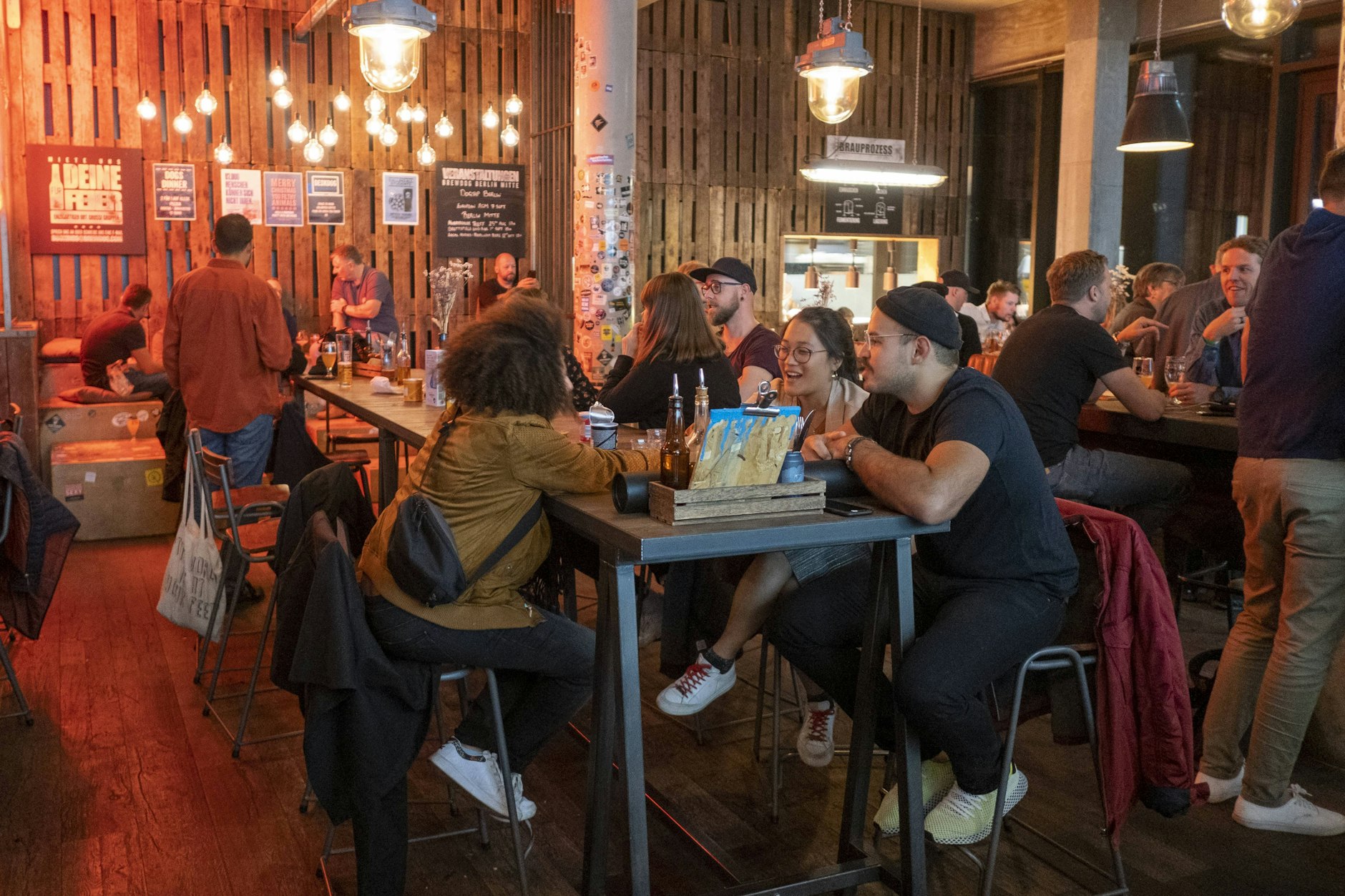 <a href="https://www.berliner-kurier.de/berlin/zweimal-netto-in-berlin-welche-supermarktkette-ist-die-echte-li.10023536">Brewdog bleibt den Berlinern erhalten!</a> Die Mitarbeiter von zwei Standorten dürfen ihre Jobs behalten.