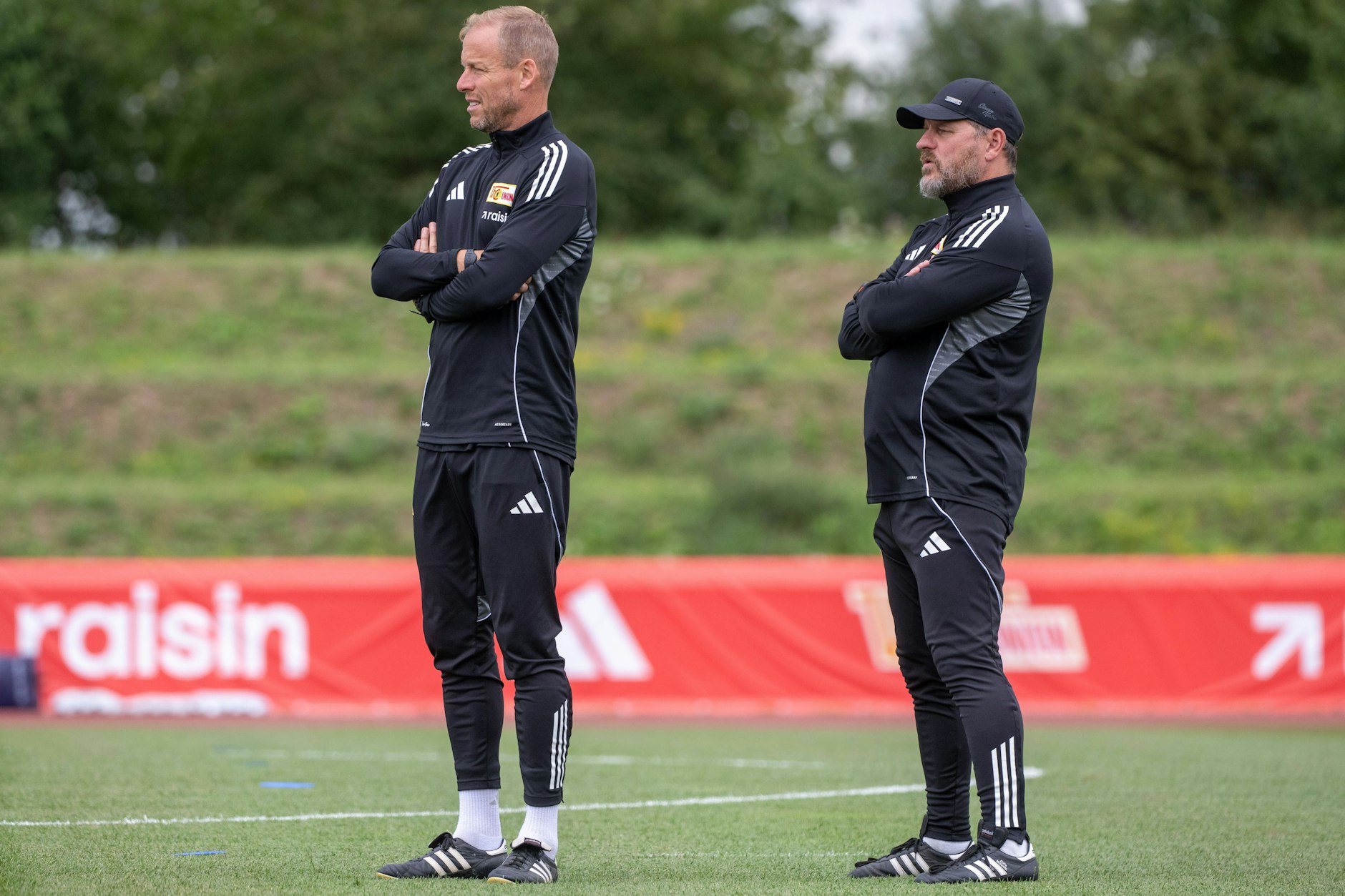 Vertrauensperson für Steffen Baumgart (r.):  Auch beim 1. FC Union Berlin gehört Kevin McKenna zum Trainerteam des Rostockers.