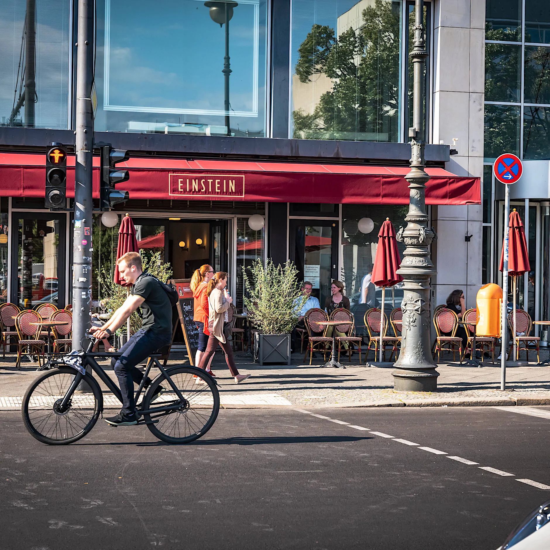 30 Jahre Café Einstein: Wo die Berliner Republik ihren Kaffee trinkt