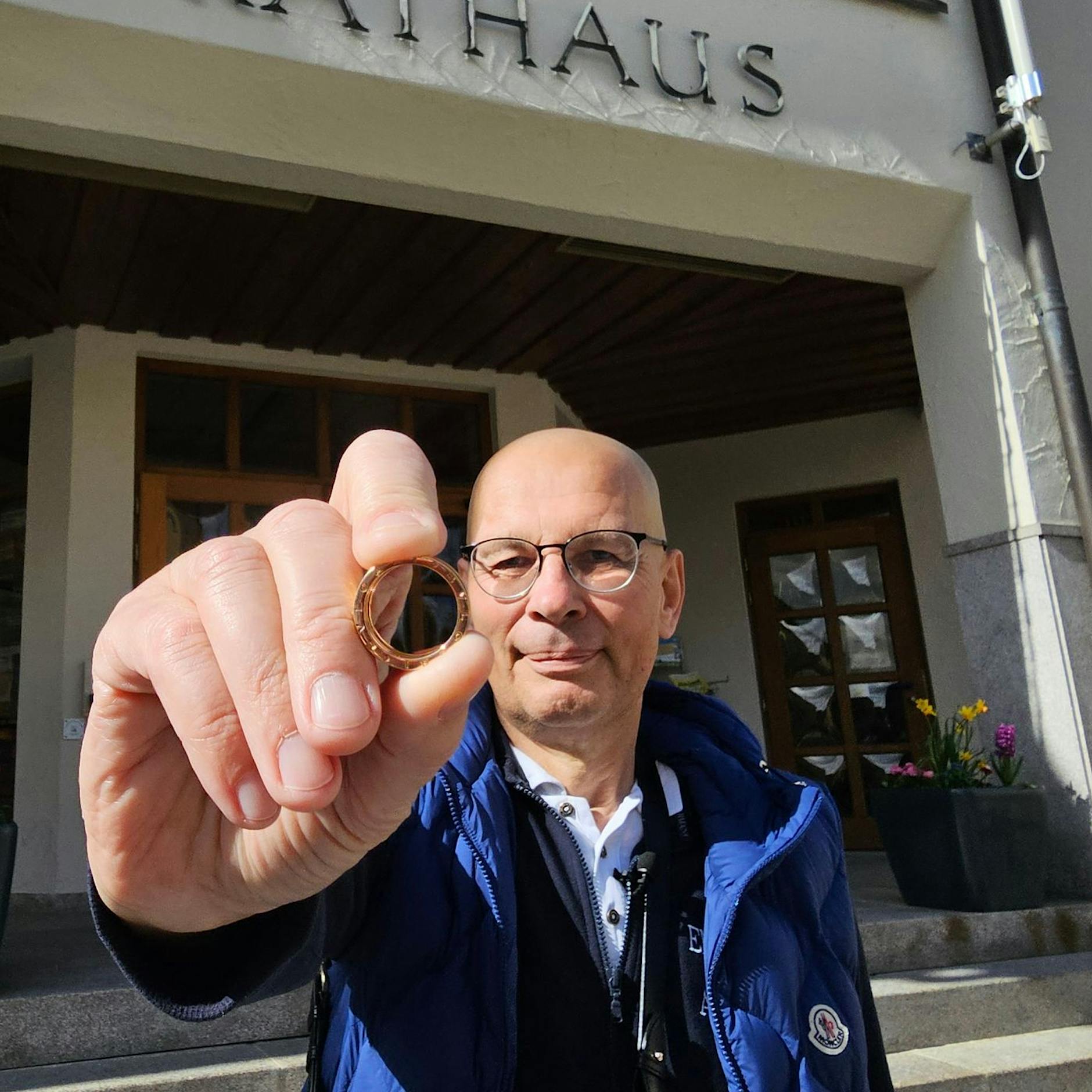 Lkw-Fahrer rettet das Eheglück von diesem Berliner