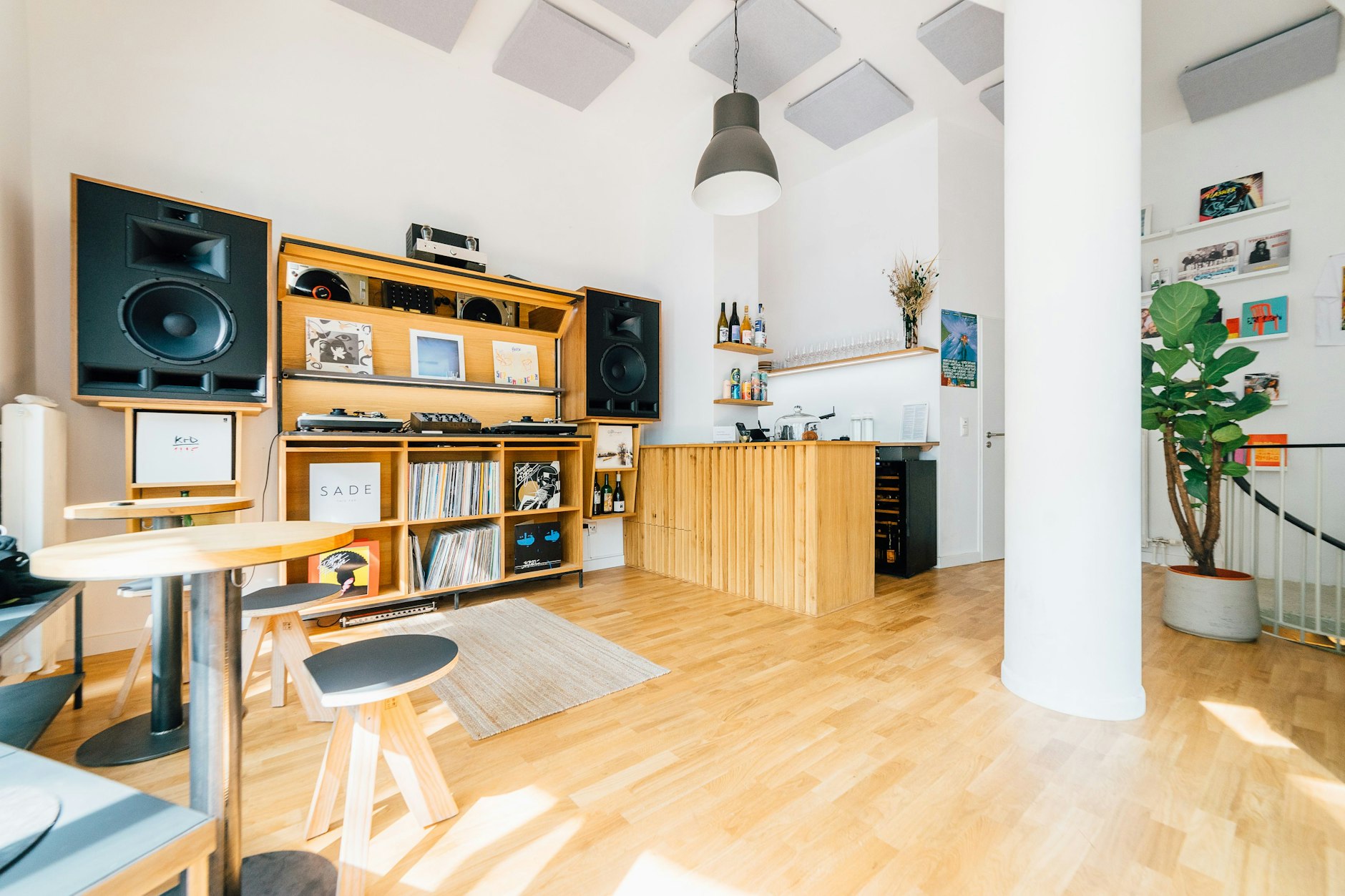 Ein offener Raum für Musik, geprägt von verschiedenen Kulturen