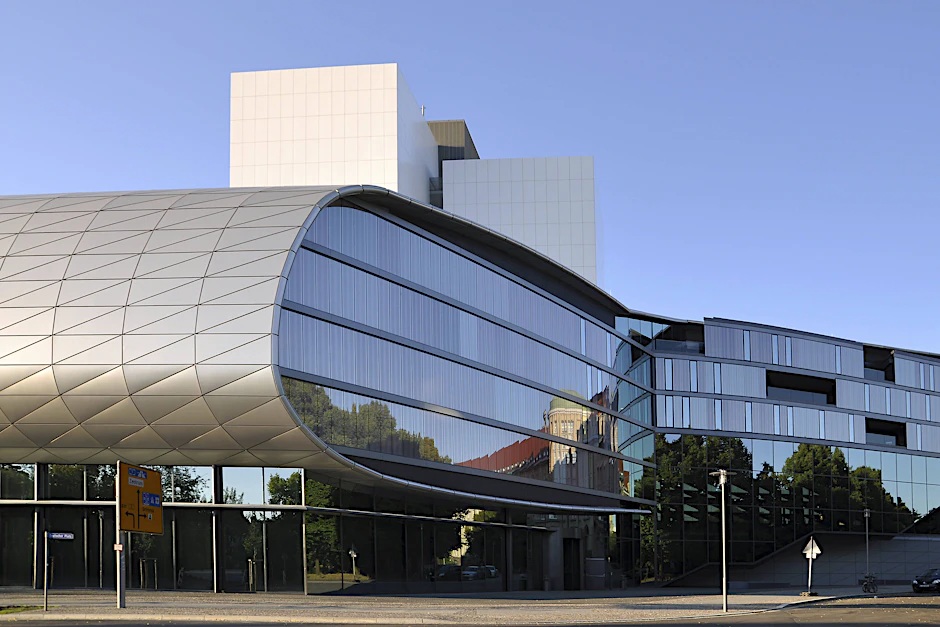Das Gebäude der Deutschen Nationalbibliothek am Deutschen Platz in Leipzig