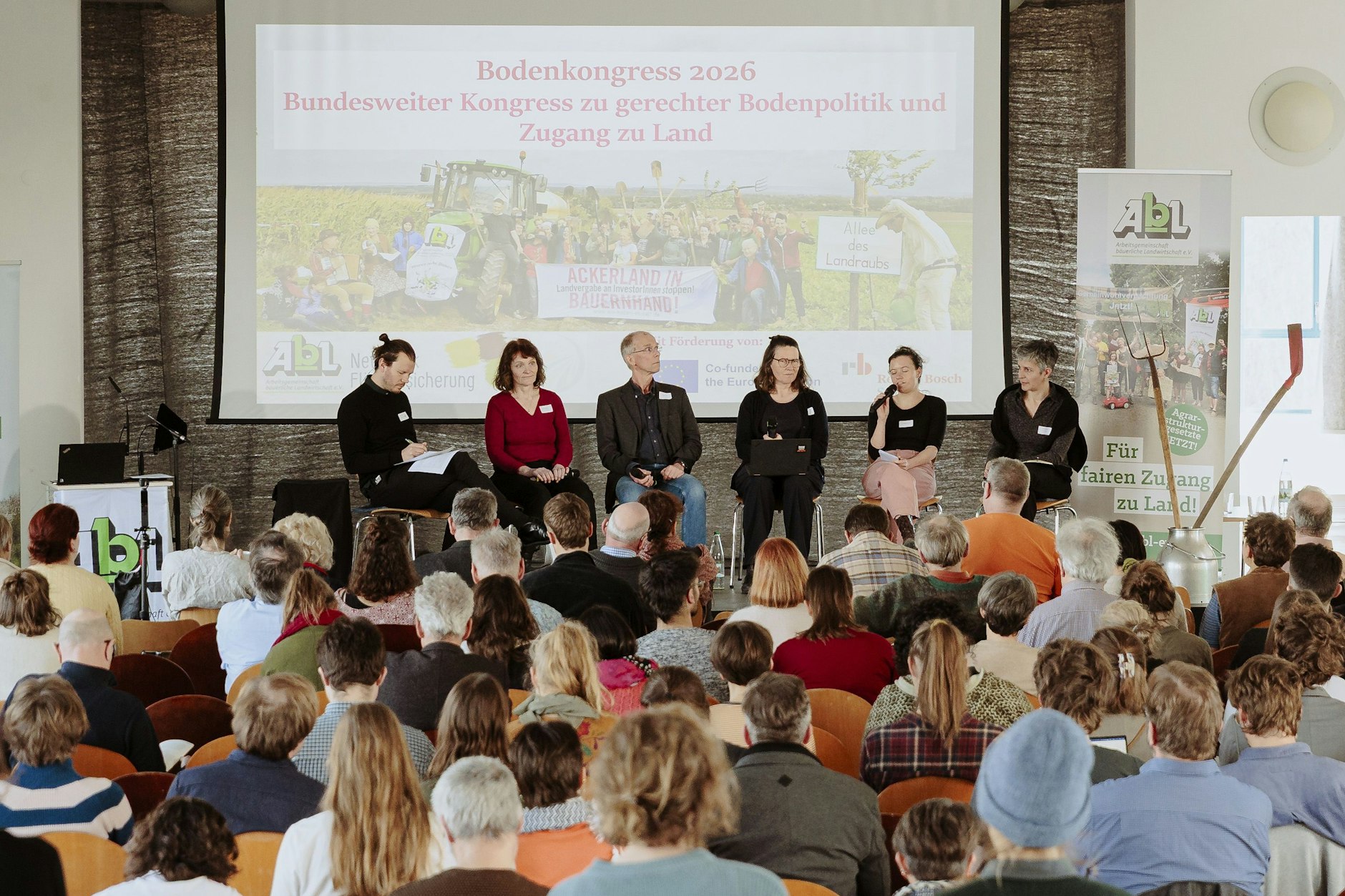 Beim Bodenkongress in Apolda diskutieren Wissenschaftler, Politiker und Landwirte über den Zugang zu landwirtschaftlichen Flächen.