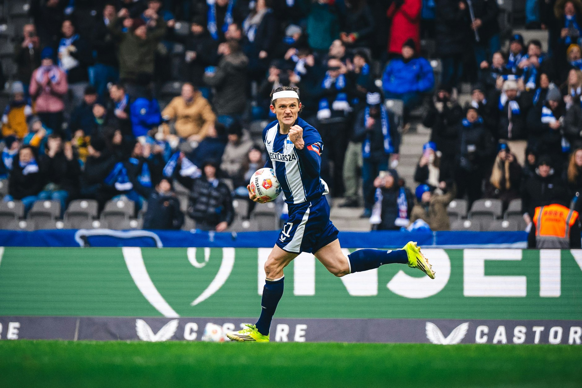 Kapitän Fabian Reese lässt sich auch nach dem dritten verpassten Aufstieg nicht unterkriegen und bleibt bei Hertha BSC.