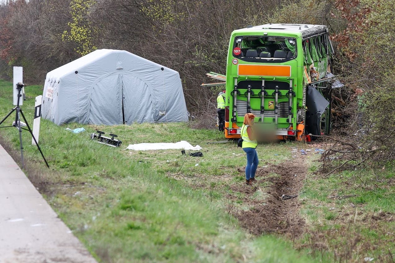 Vor zwei Jahren kam es auf der Autobahn A9 bei Leipzig zu dem folgenschweren Unglück mit einem Flixbus. Vier Menschen starben-