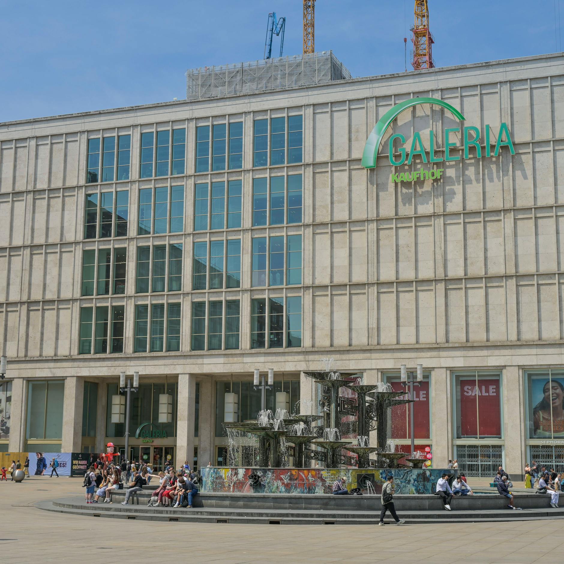 Image - Pokerspiel am Alexanderplatz: 244 Jobs sind im Kaufhaus Galeria in Gefahr