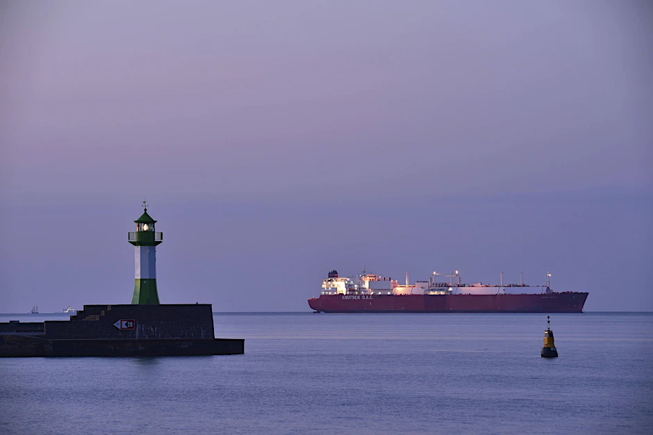 Der LNG-Tanker Iberica vor Rügen