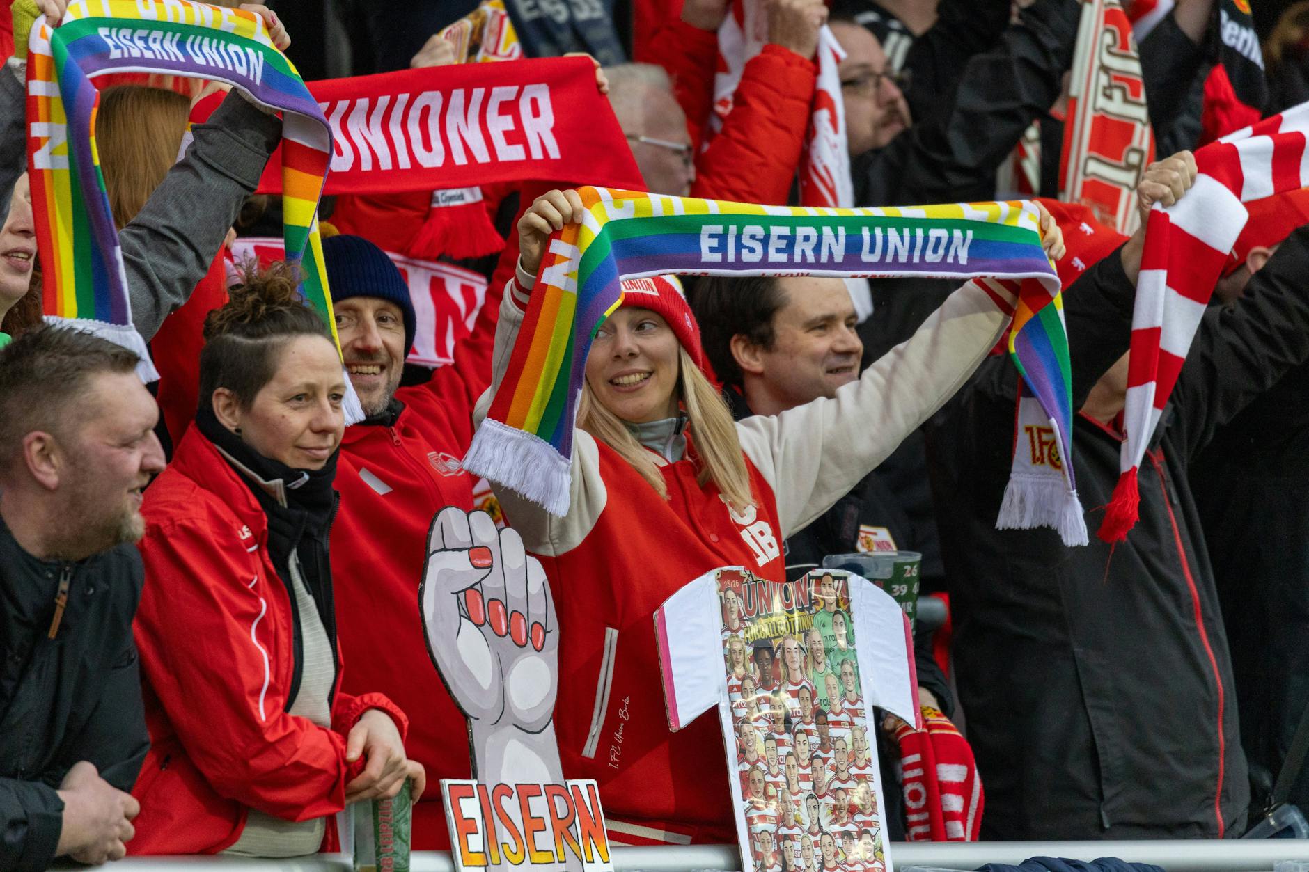 Die Fans des 1. FC Union Berlin haben das Spiel bei RB Leipzig zu einem Heimspiel der Frauen aus Köpenick gemacht.