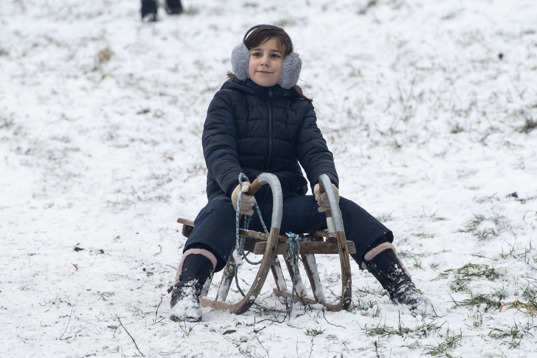 In der aktuellen Wintersaison gab es auch in Berlin reichlich Rodelspaß. In einigen Regionen in Deutschland könnte die Fahrt mit dem Schlitten auch am Wochenende nochmal möglich werden.