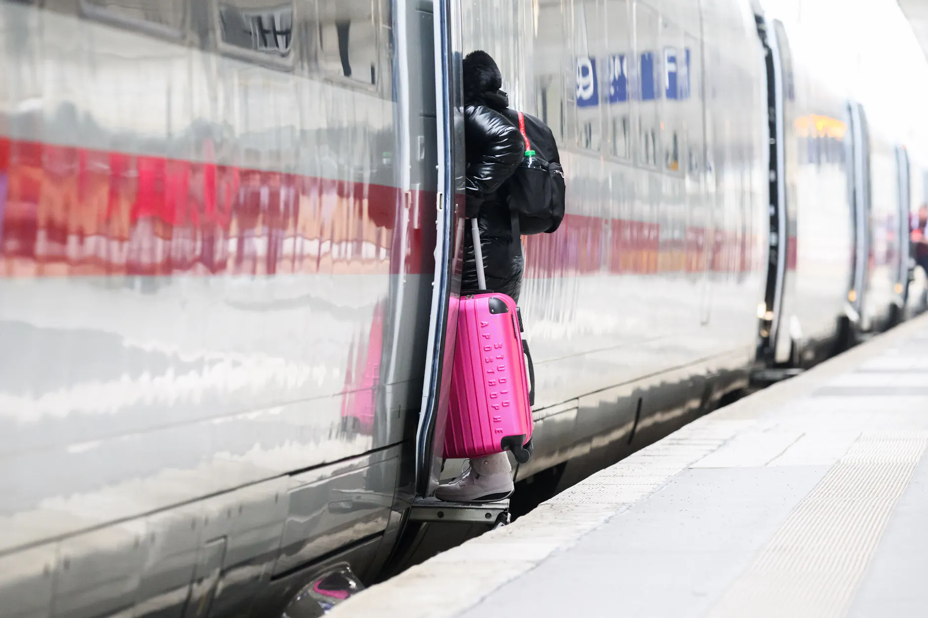 Fahrgäste, die von Dresden nach Prag wollen, müssen sich auf Einschränkungen einstellen.
