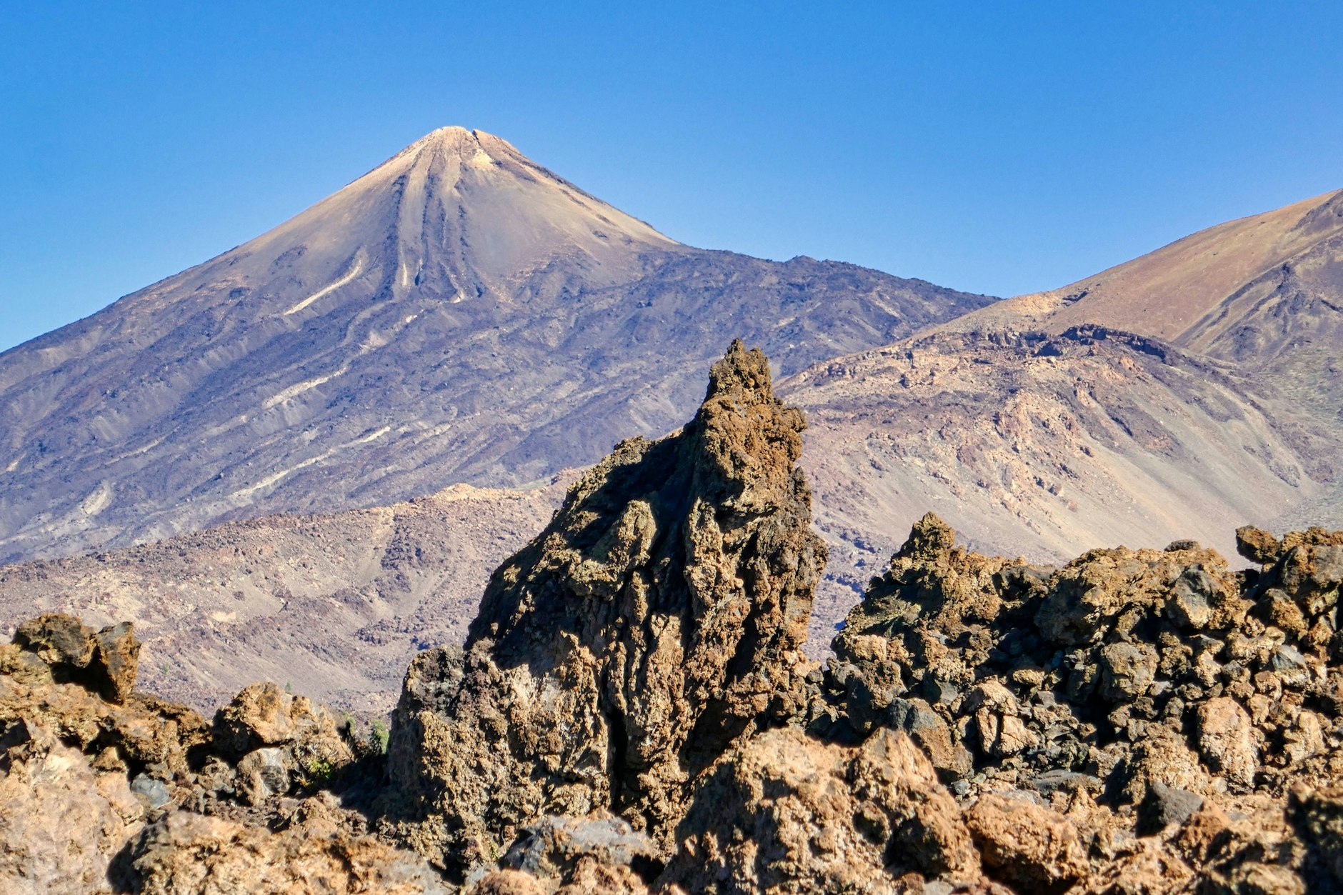 Tausende Beben nahmen Messstationen im Gebiet rund um den Vulkan Teide wahr. Könnte der aktive Vulkan bald wieder ausbrechen?