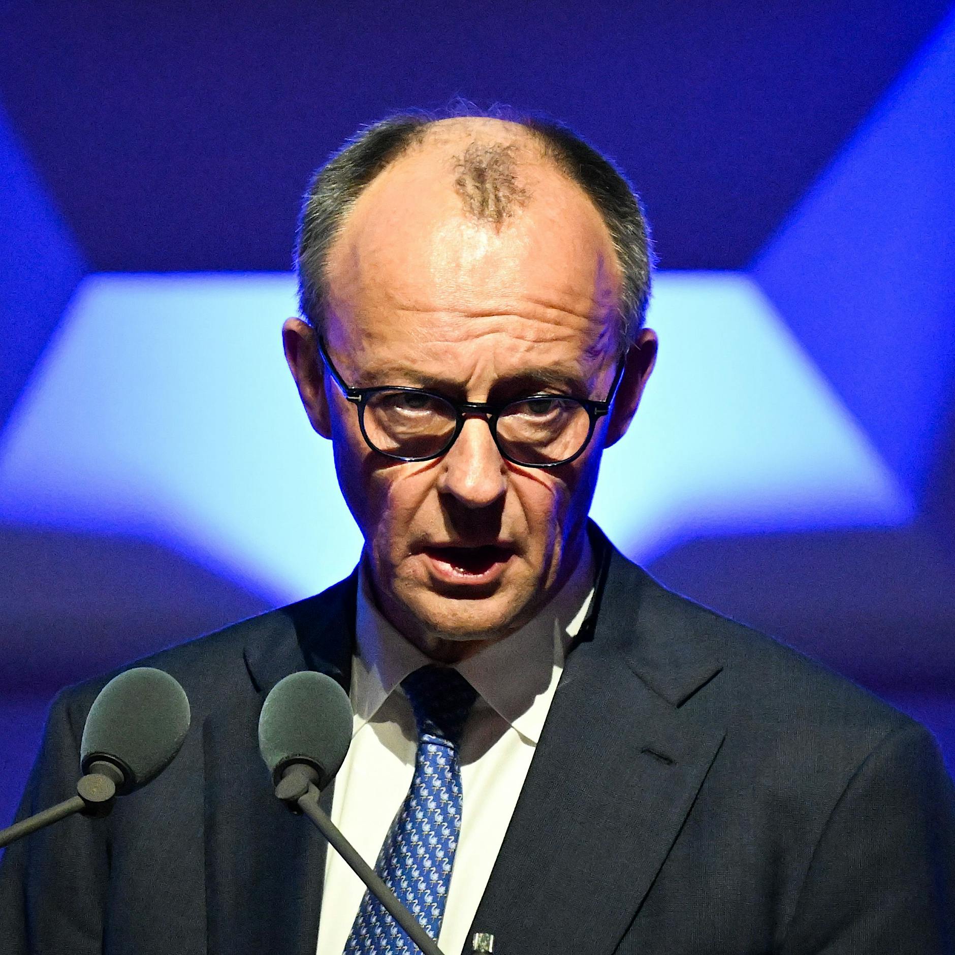 Aktuelle Umfrage: Union verliert Vorsprung, Grüne verbessern sich