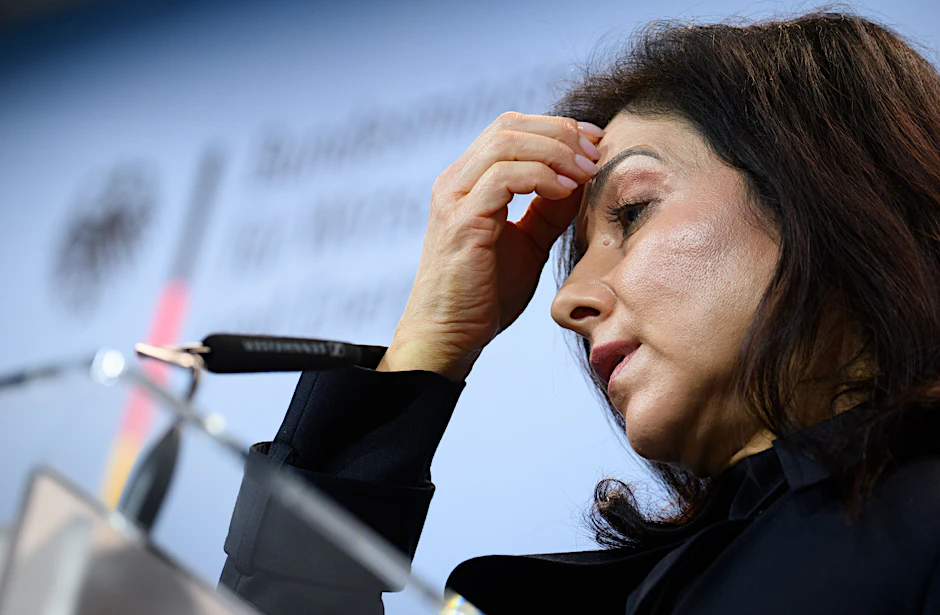 Katherina Reiche (CDU), Bundesministerin für Wirtschaft und Energie, ist angezählt.