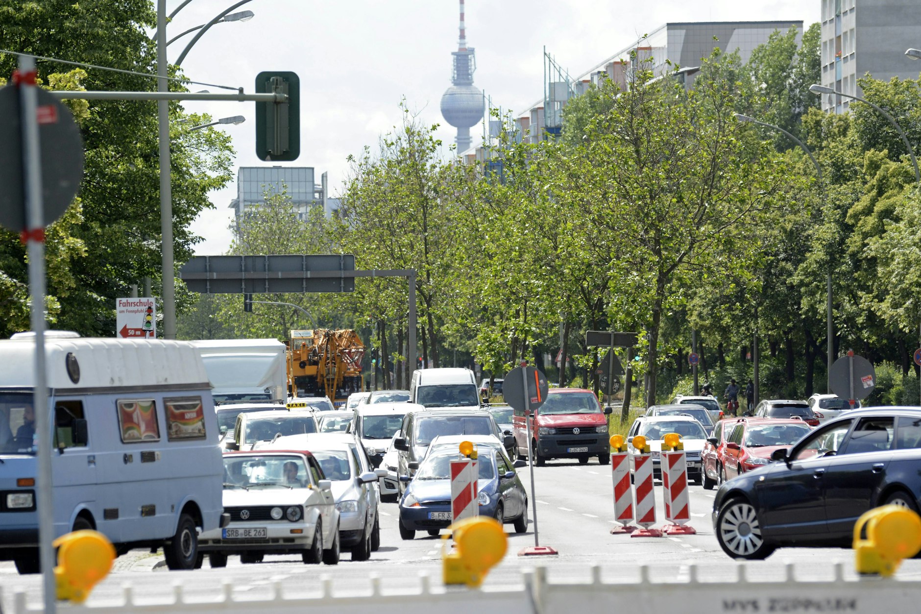 Die Kreuzung Landsberger Allee/Weißenseer Weg wird in der Nacht komplett gesperrt.