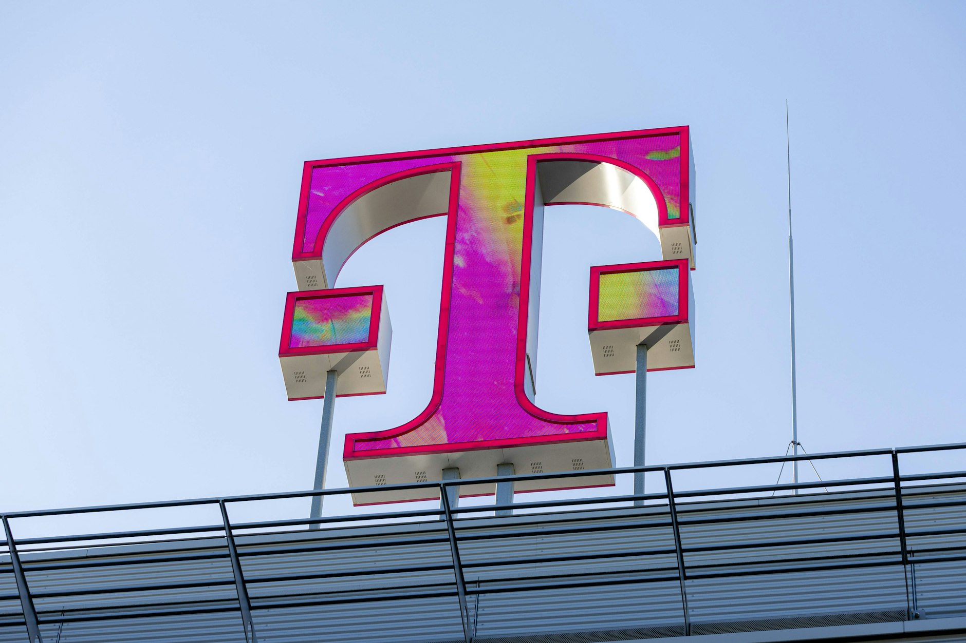 Bitter für Kunden der Telekom: Wer nicht reagiert, zahlt 40 Prozent mehr!