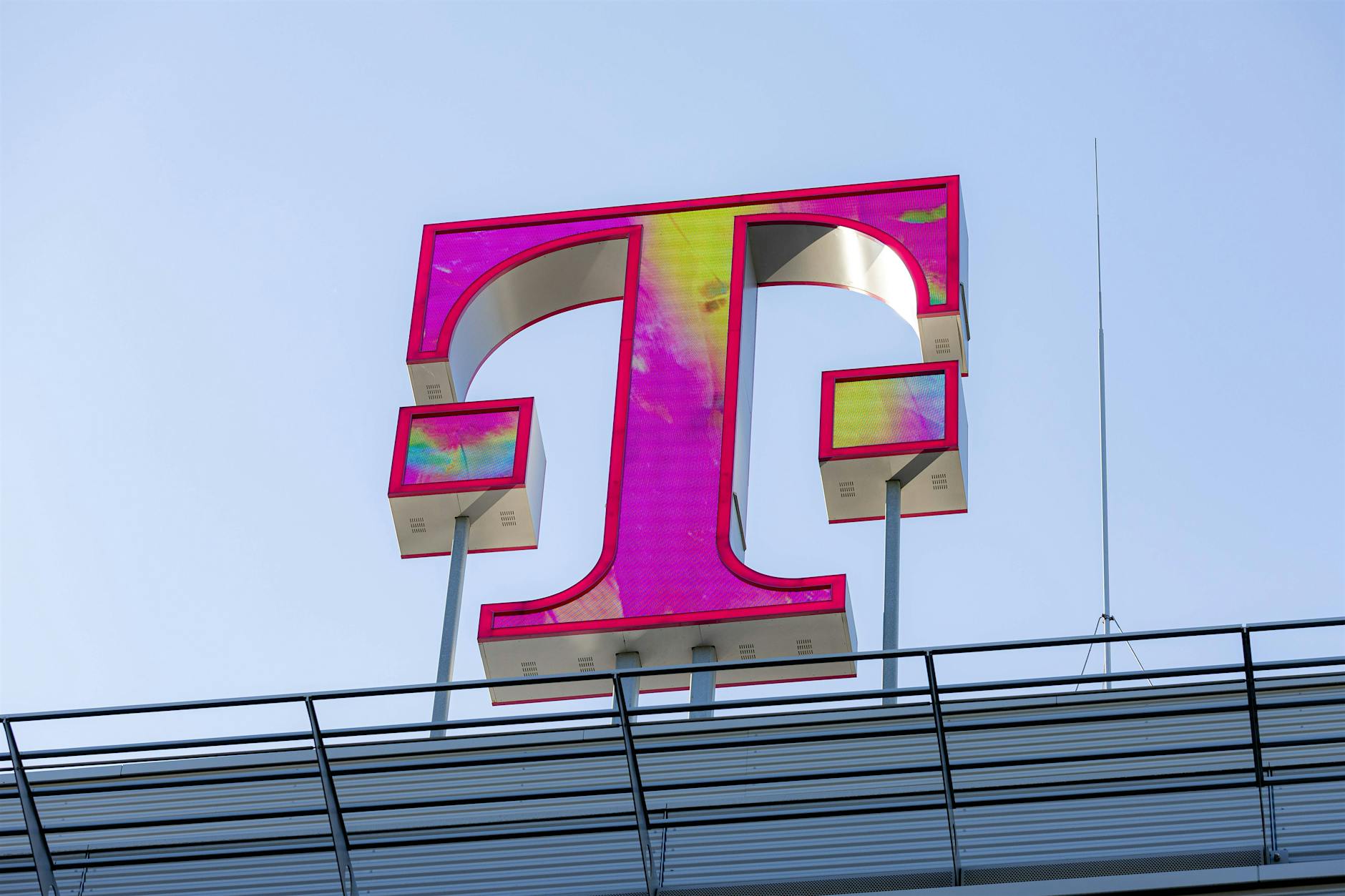Bitter für Kunden der Telekom: Wer nicht reagiert, zahlt 40 Prozent mehr!
