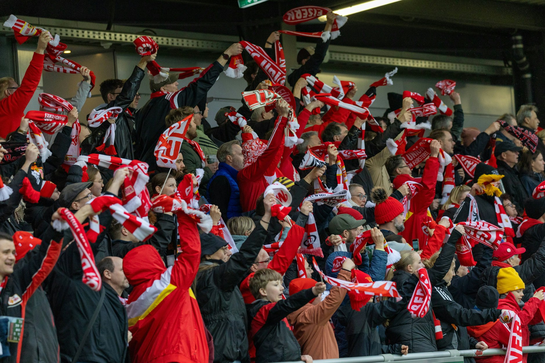 Die Fans des 1. FC Union Berlin machten aus dem Auswärtsspiel bei RB Leipzig ein eisernes Heimspiel. 