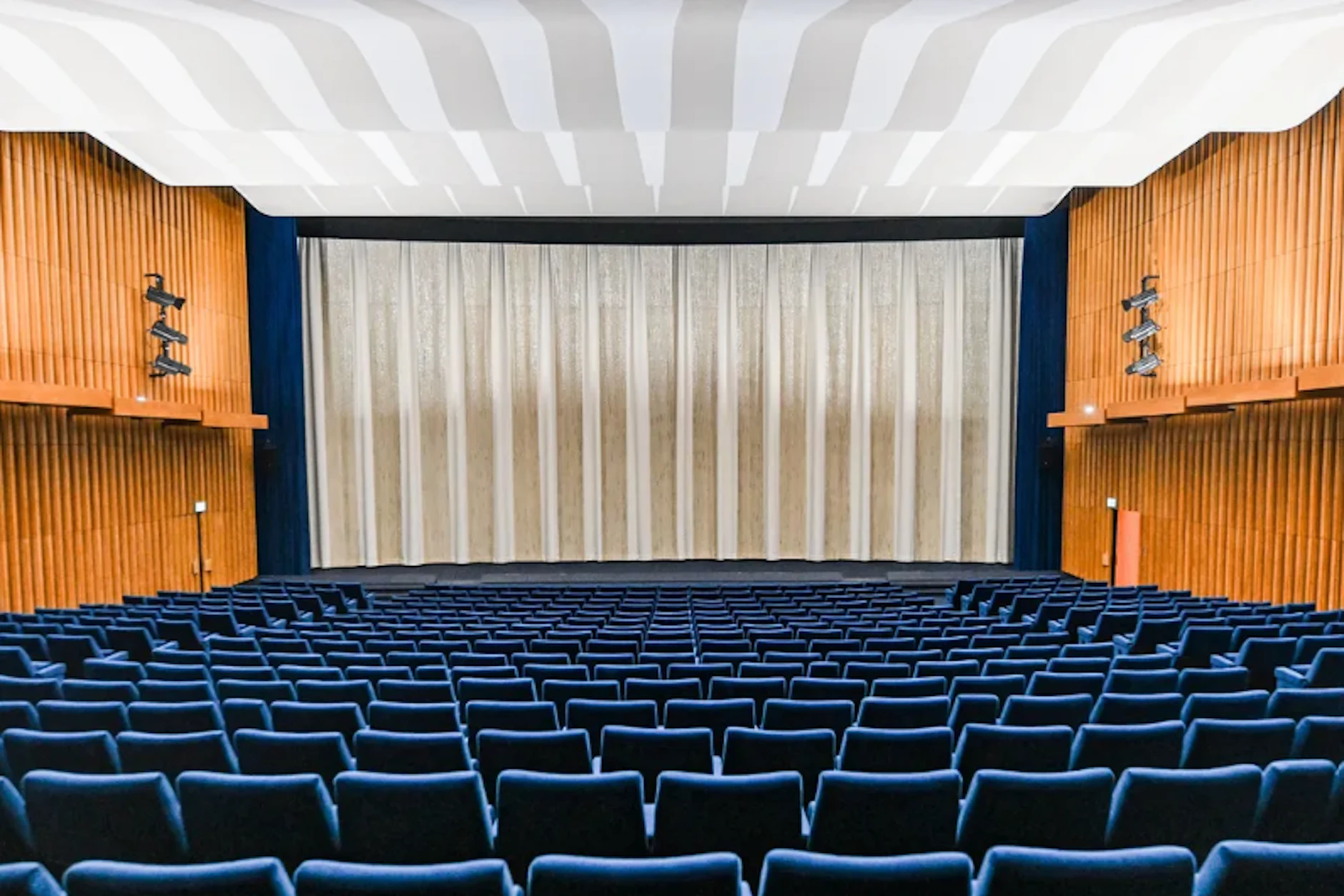 Der Saal im Kino International. Das Kino wurde 18 Monate lang denkmalgerecht saniert.