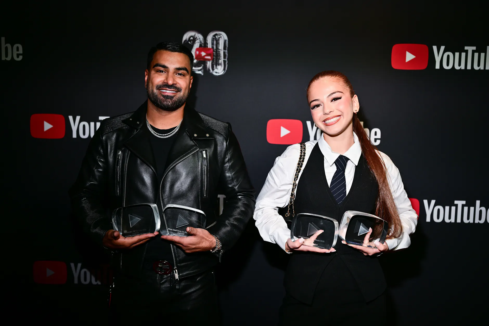 Der Manager Serdar Bogatekín mit der Rapperin Zah1de