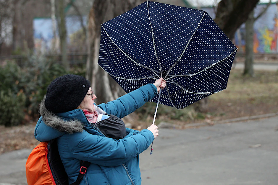 Am Montag soll es auch in Berlin die ersten Gewitter der Saison geben. Graupelschauer und Sturmböen sind angesagt.