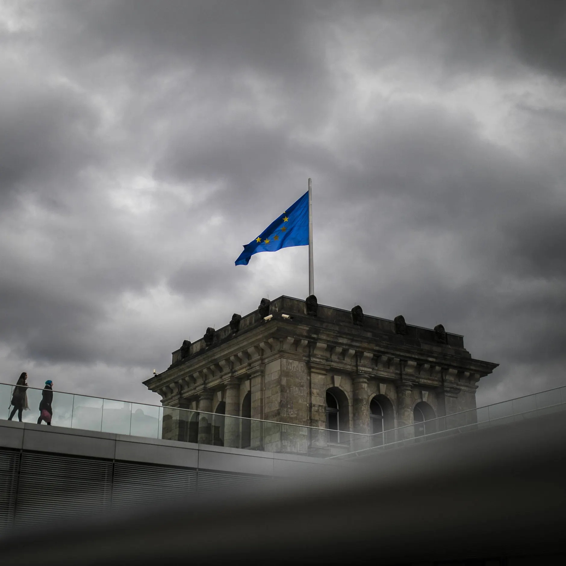 Image - Flucht nach Brüssel: Warum Regierungen ihre eigene Machtlosigkeit inszenieren