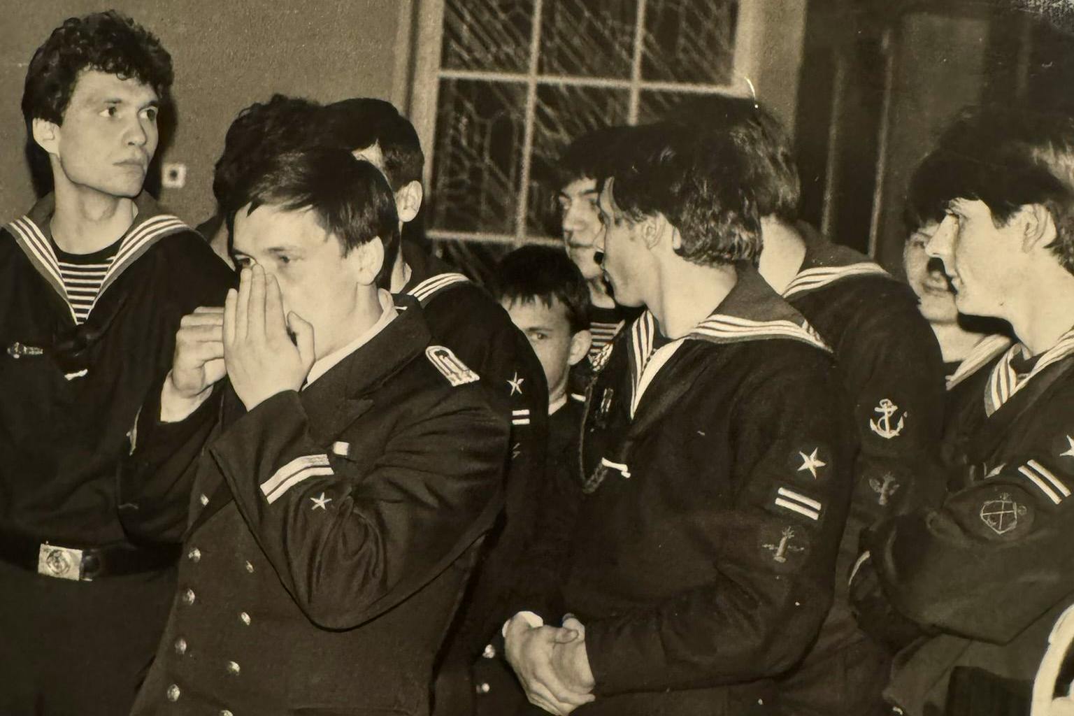 Jörg Schröter (re.) war als Matrose auf dem DDR-Kriegsschiff „Hans Beimler“ tätig. Dort war er für die Navigation zuständig.