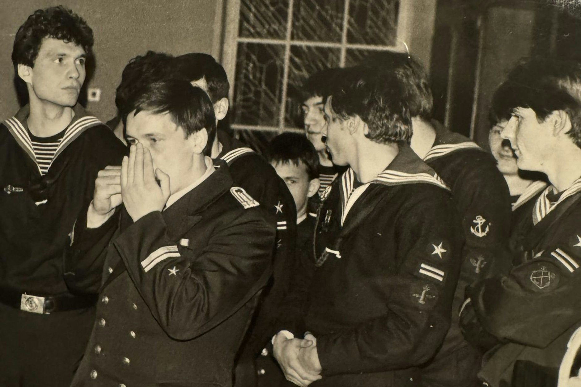 Jörg Schröter (re.) war als Matrose auf dem DDR-Kriegsschiff „Hans Beimler“ tätig. Dort war er für die Navigation zuständig.