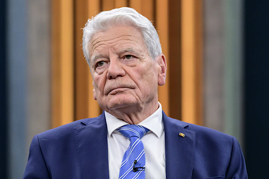 Der frühere Bundespräsident Joachim Gauck sprach in der ARD-Talkshow „Caren Miosga“ über Vertrauensverlust in die Demokratie und Unterschiede zwischen Ost- und Westdeutschland.