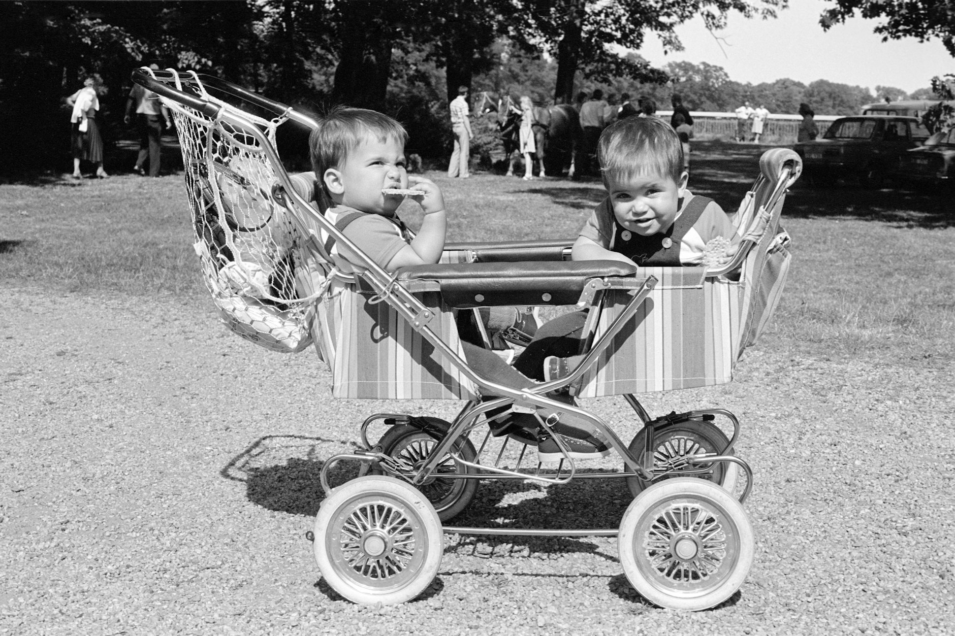 Kinder gab es in der DDR viele, entsprechend gefragt waren Kinderwagen. Fast jedes Kind in Ostdeutschland lag in einem Kinderwagen aus Zeitz.