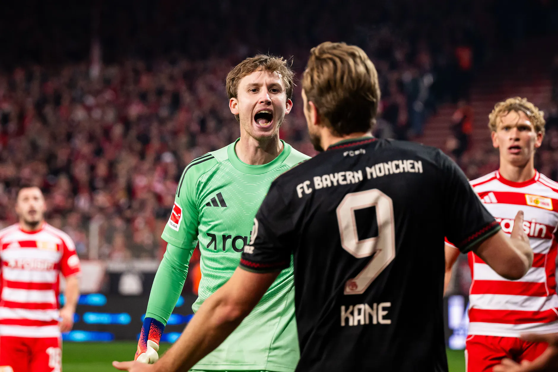 Wie wird das Duell Frederik Rönnow gegen Harry Kane beim FC Bayern München diesmal ausgehen?