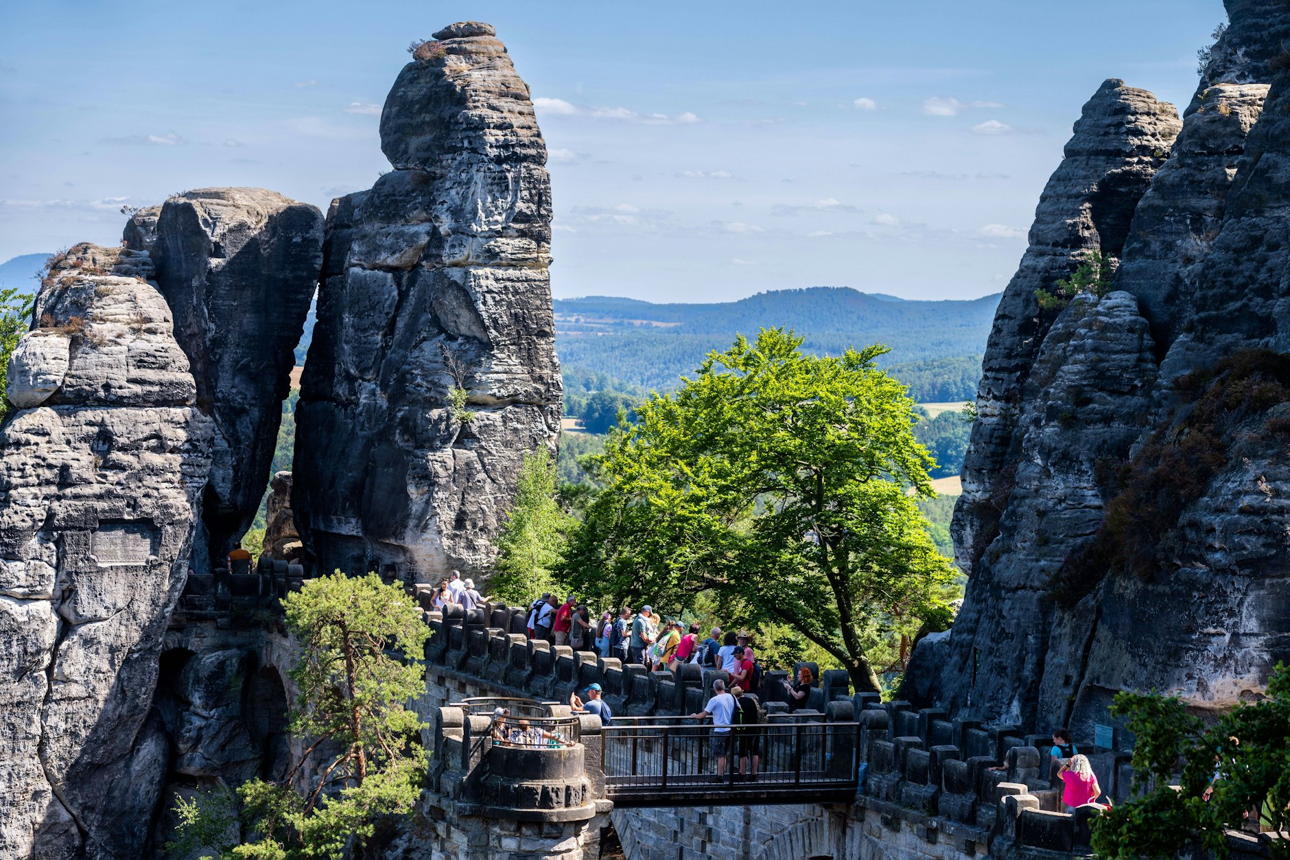 Die Sendung Biwak im MDR soll zukünftig wieder stärker in der Sächsischen Schweiz spielen. Für die beliebte Show geht es damit zurück zu den Wurzeln.