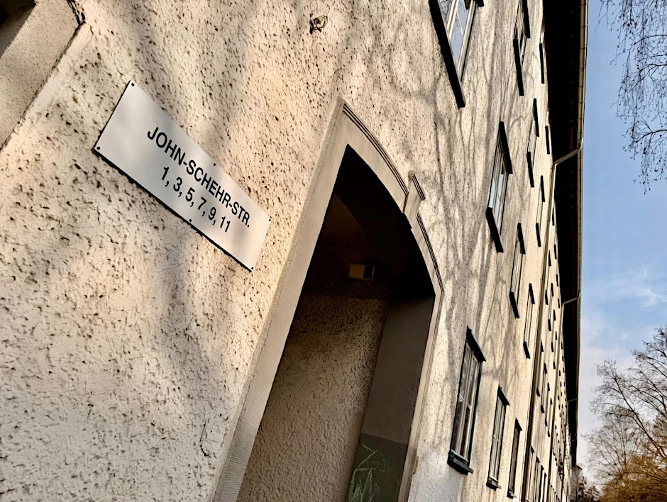 Eingang zur Häusersiedlung in Pankow
