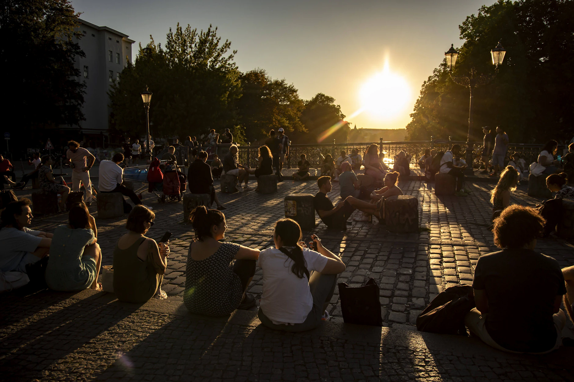 Die Bürger in Omelas lernen, mit dem Leid zu leben – das erinnert an die heutige Gesellschaft.