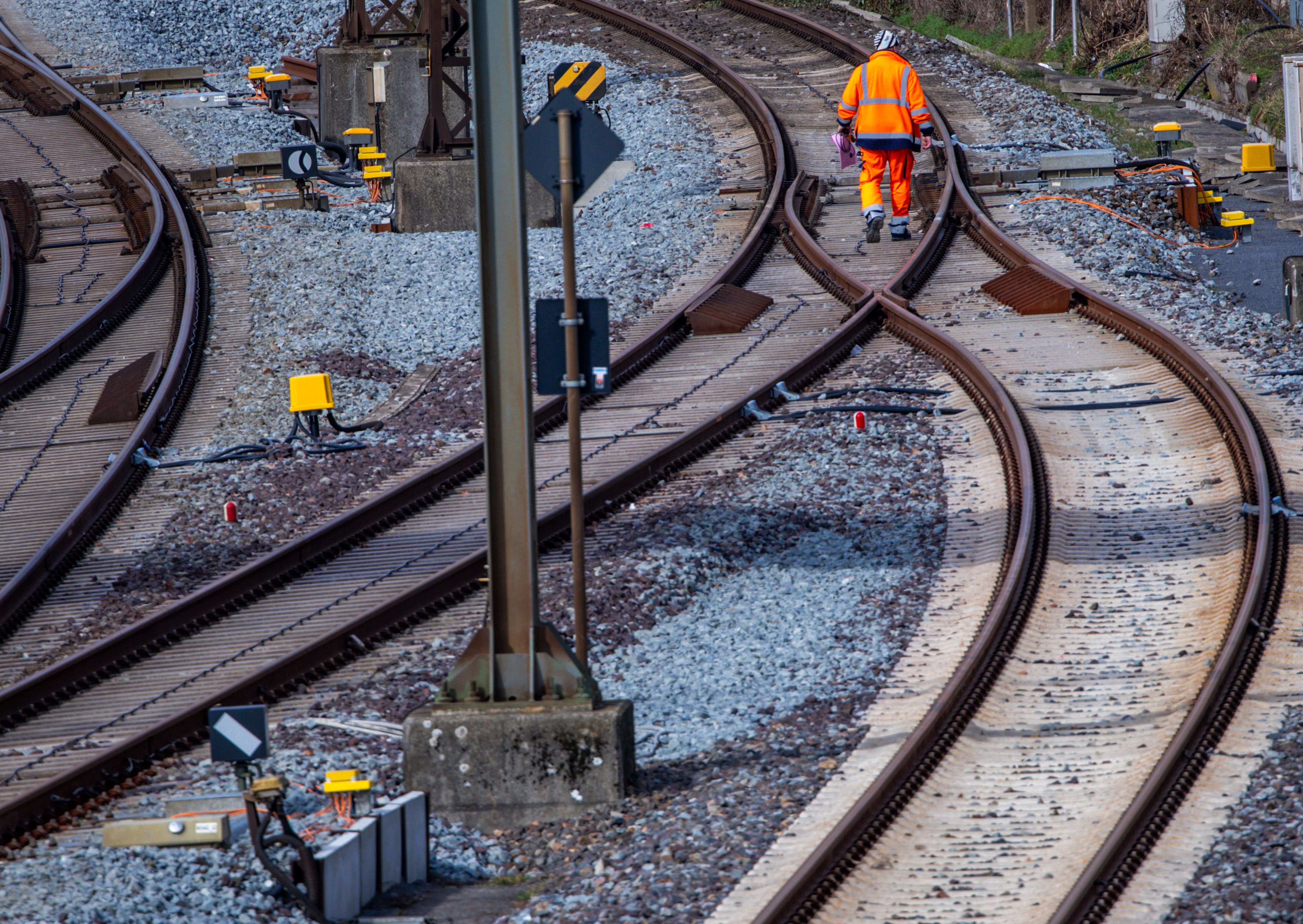 Sondervermögen für Infrastruktur: Bundesregierung zweckentfremdet Gelder fast komplett