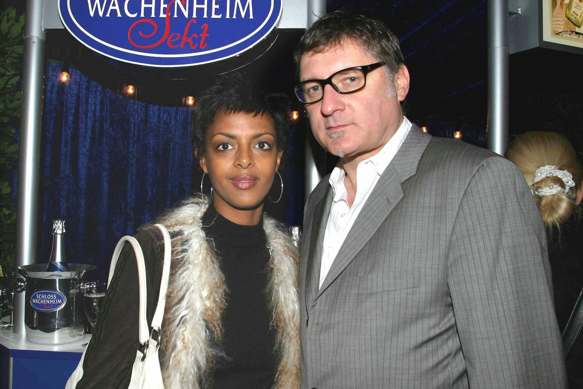 Dennenesch Zoudé mit ihrer großen Liebe Carlo Rola bei einer Veranstaltung 2003. Er ist im März 2016 mit 57 Jahren plötzlich gestorben.