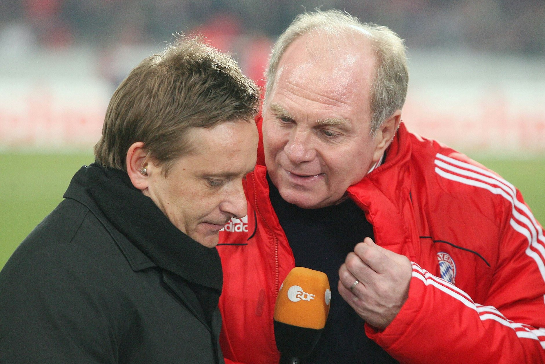 Horst Heldt und Uli Hoeneß, hier um Gespräch 2009, kennen sich bestens.