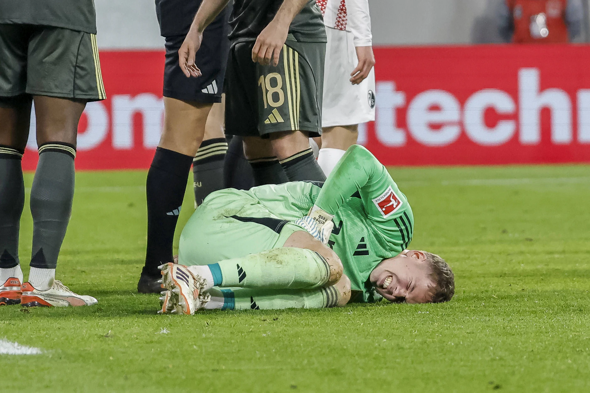 Matheo Raab biss beim Spiel in Freiburg für den Erfolg des 1. FC Union Berlin auf die Zähne. In dieser Saison wird er wegen seiner Handverletzung nicht mehr zum Einsatz kommen.
