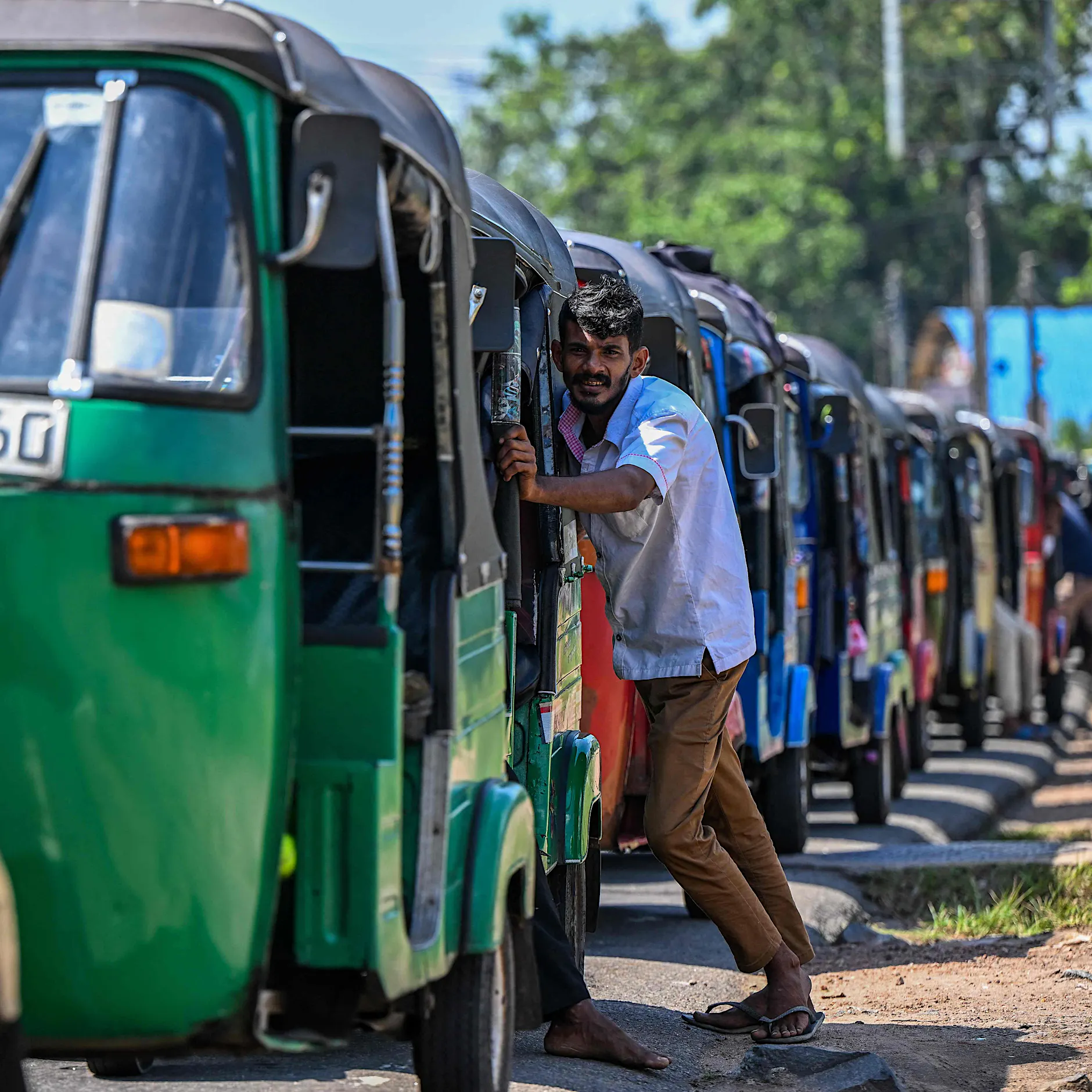 Sri Lanka führt Vier-Tage-Woche ein: Wie der Iran-Krieg Asiens Energieversorgung lahmlegt