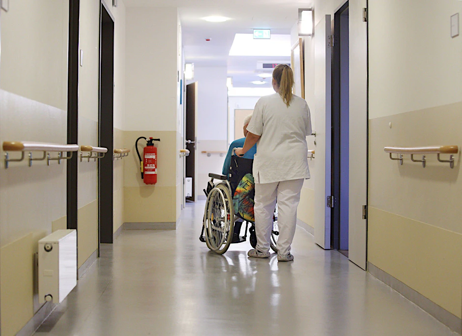 Die Anzahl an Auszubildenden in der Pflege erreichte 2025 ein Rekordhoch in Deutschland.