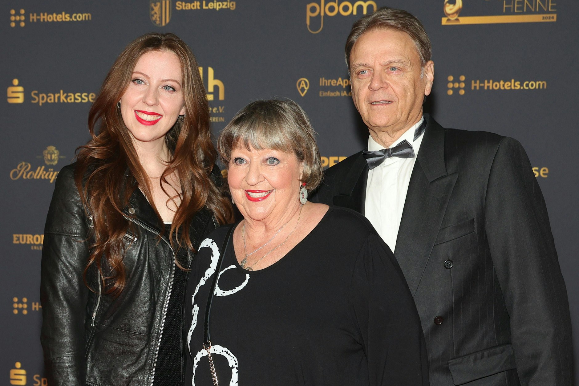 Angelika Mann mit Tochter Ulrike und Mann Ralf bei der „Goldenen Henne“ 2024.