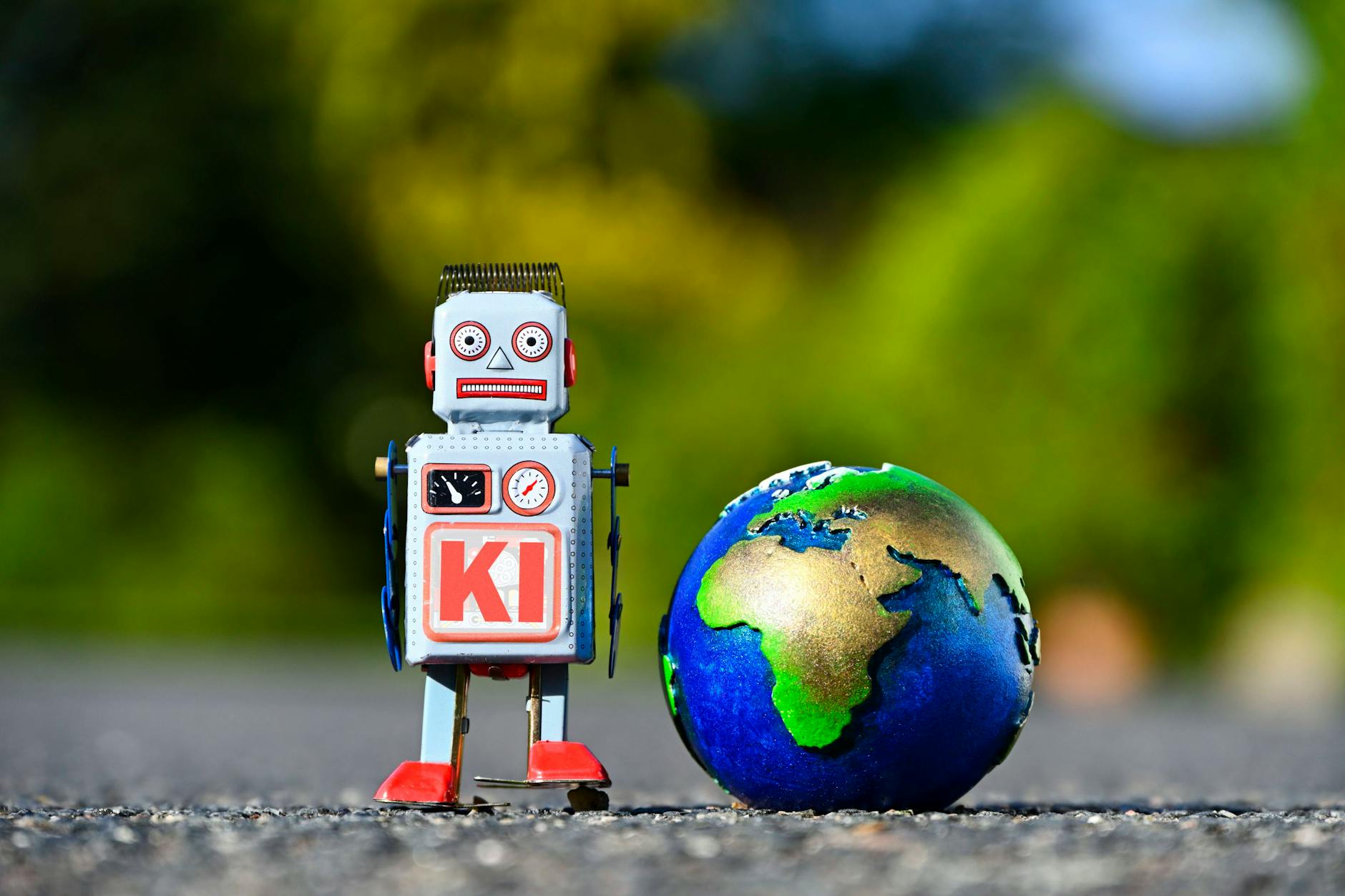 Beim sogenannten Turing Test gelingt es inzwischen Sprachmodellen die menschlichen Teilnehmer glaube zu lassen, sie hätten es mit einem Gegenüber aus Fleisch und Blut zu tun.